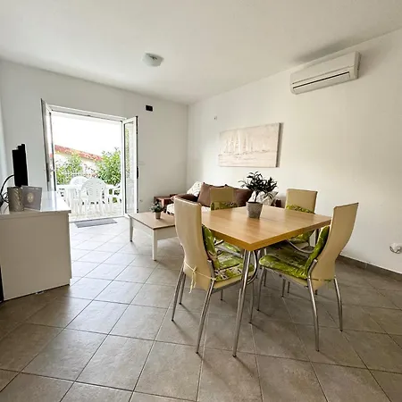 Апартаменти Residence Amore Трогір