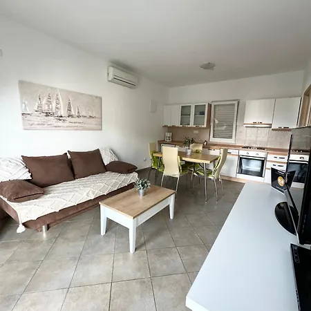 Residence Amore トロギール