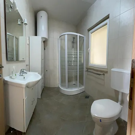 Residence Amore トロギール