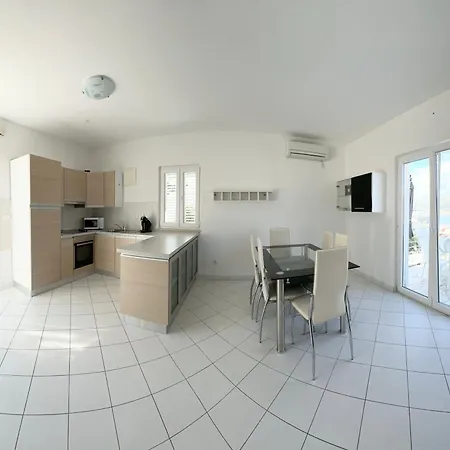 Residence Amore * Τρογκίρ